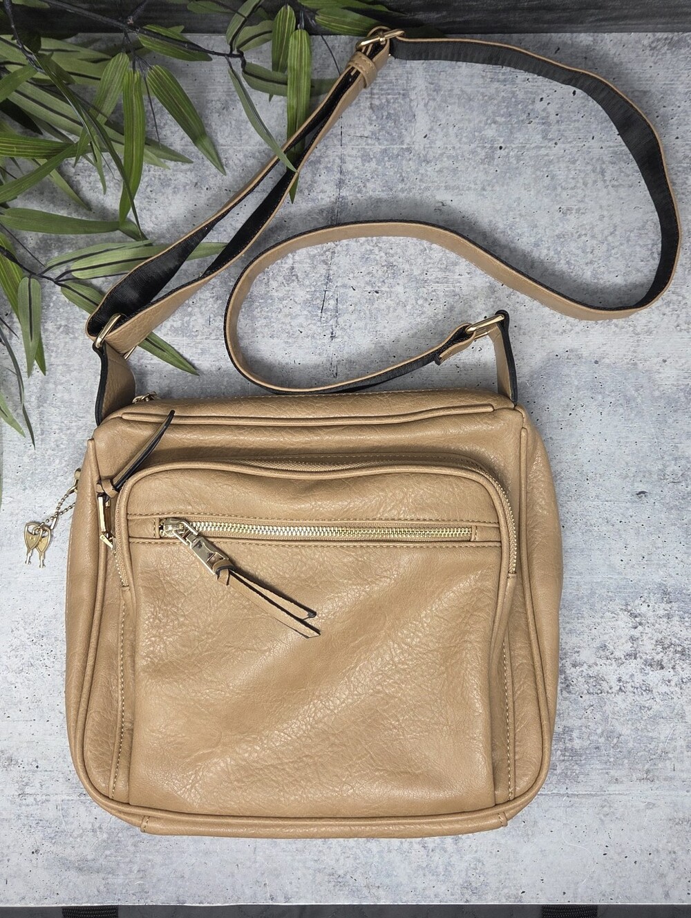 Jessie & James Concealed Carry Beige Faux Leather Bag Purse